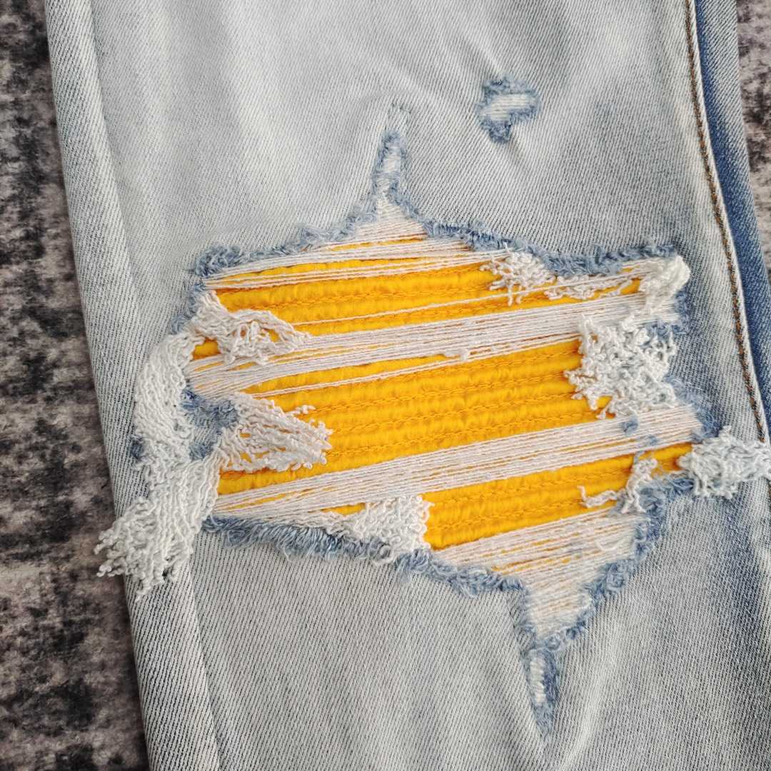 Amiri Slim Fit Jeans    671 - FashionPlug
