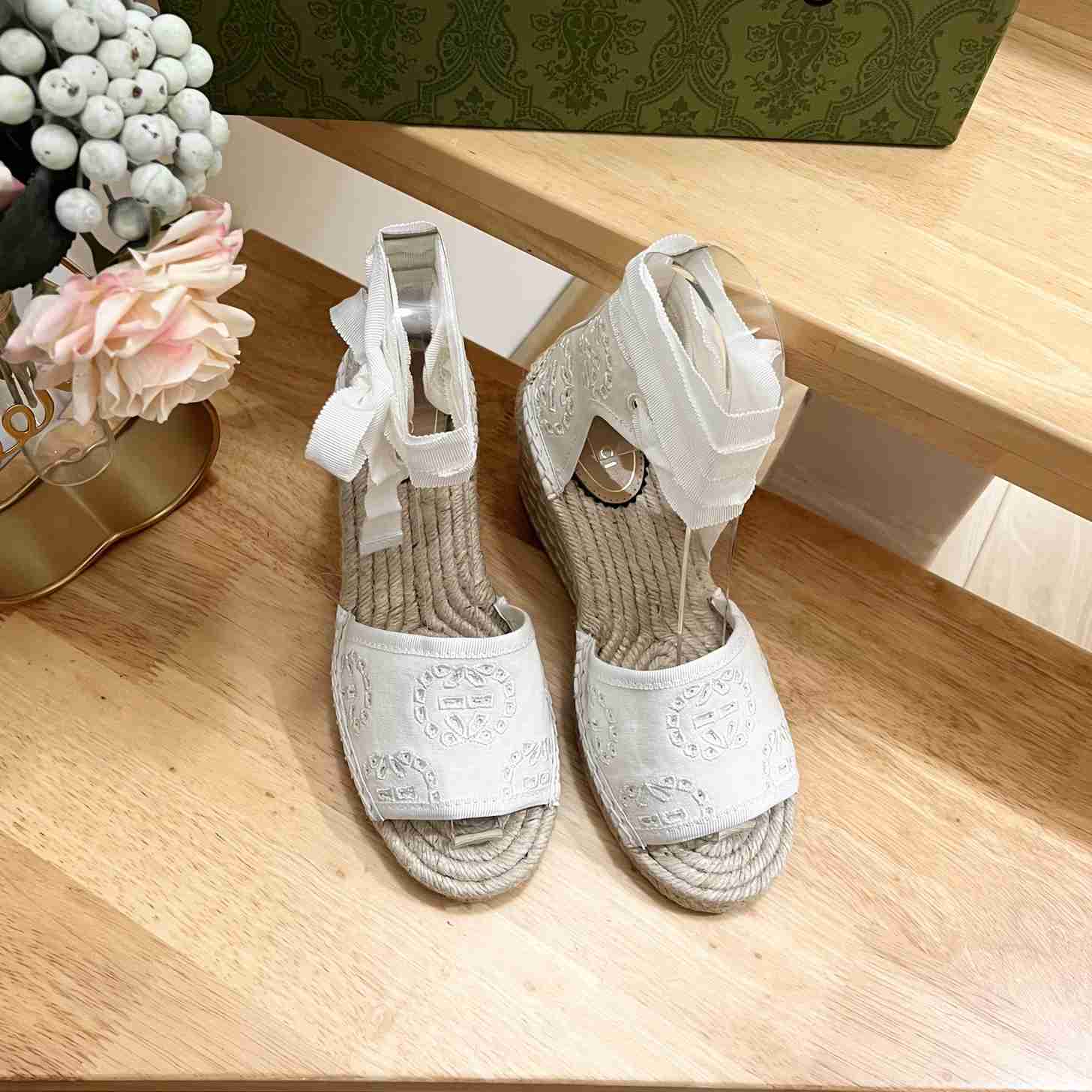 Gucci Women's Interlocking G Espadrille - FashionPlug