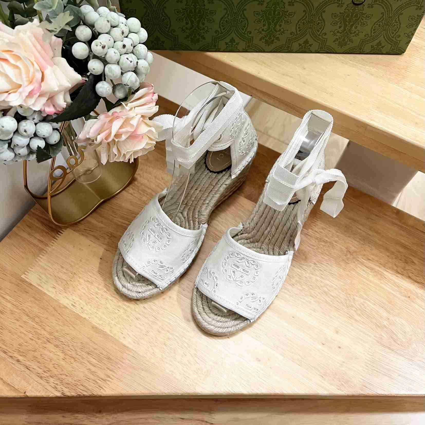 Gucci Women's Interlocking G Espadrille - FashionPlug