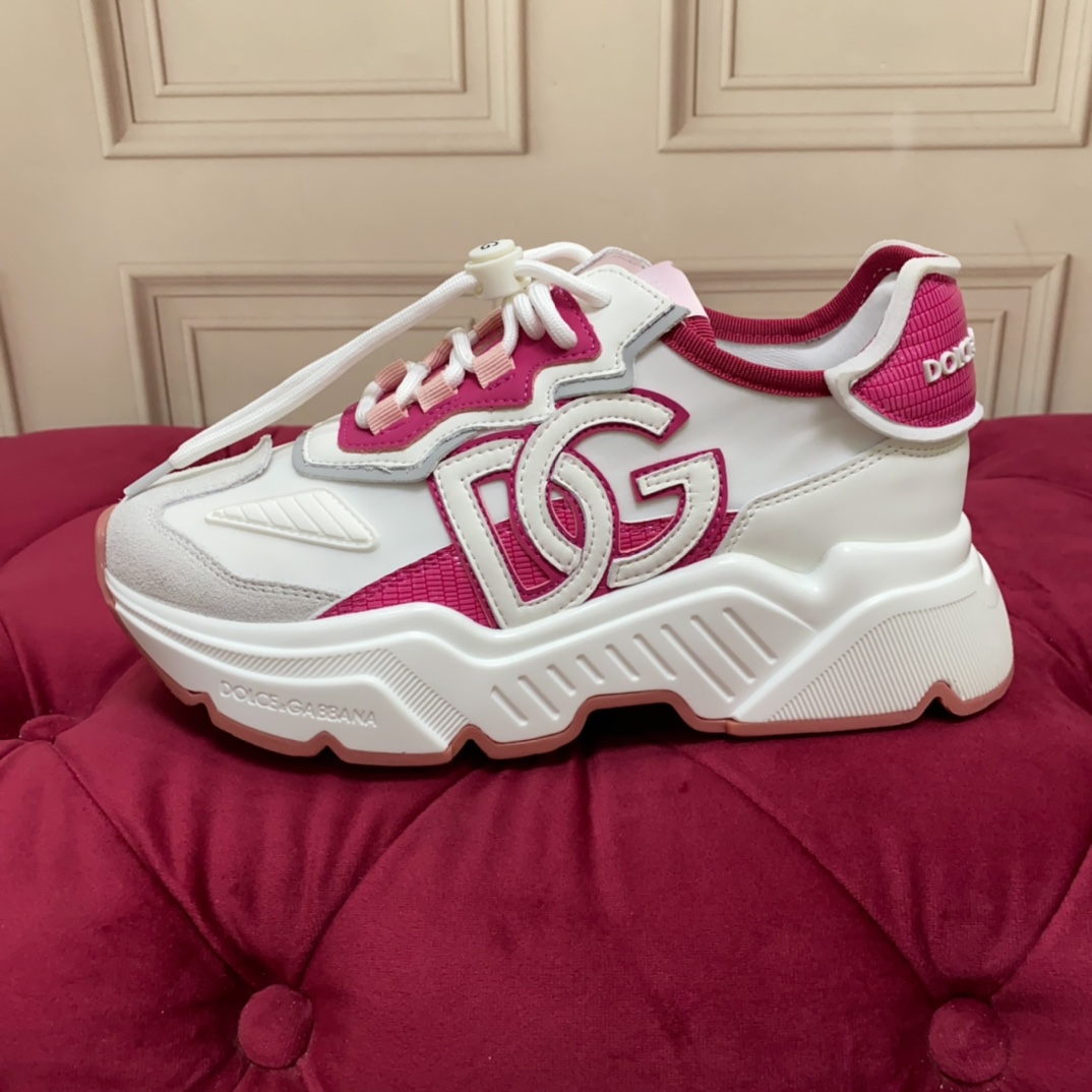 Dolce & Gabbana Day Master Sneakers - FashionPlug