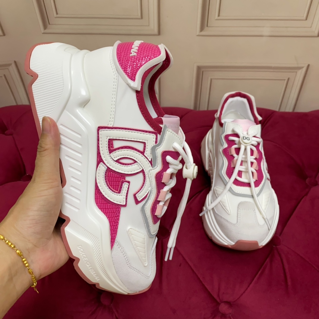 Dolce & Gabbana Day Master Sneakers - FashionPlug
