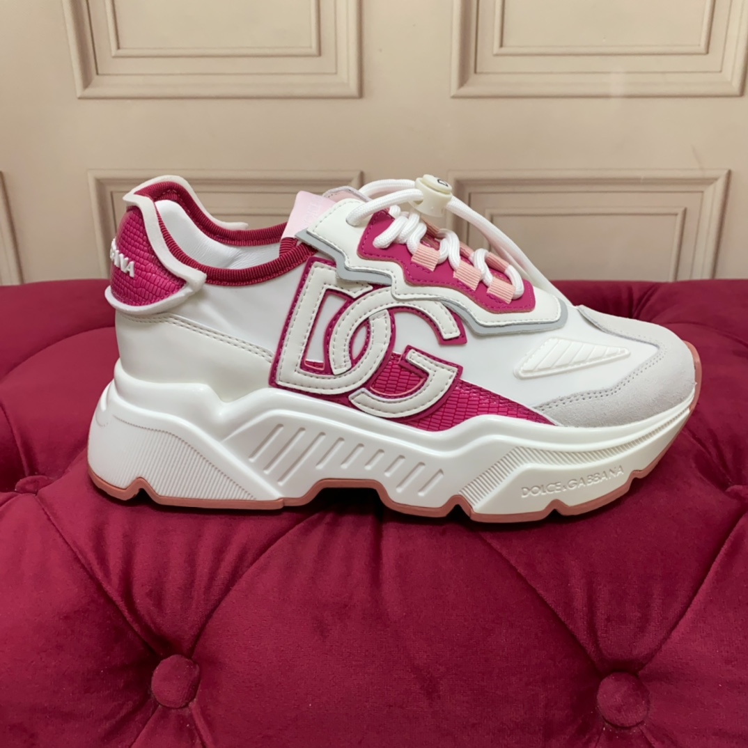 Dolce & Gabbana Day Master Sneakers - FashionPlug