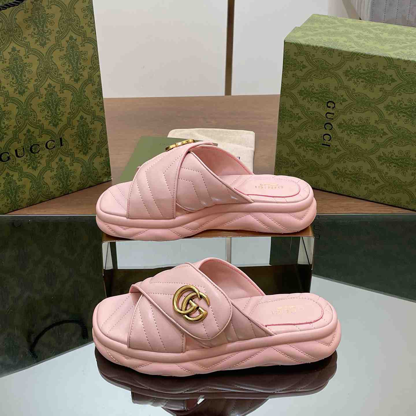 Gucci Women's Double G Slide Sandal - FashionPlug