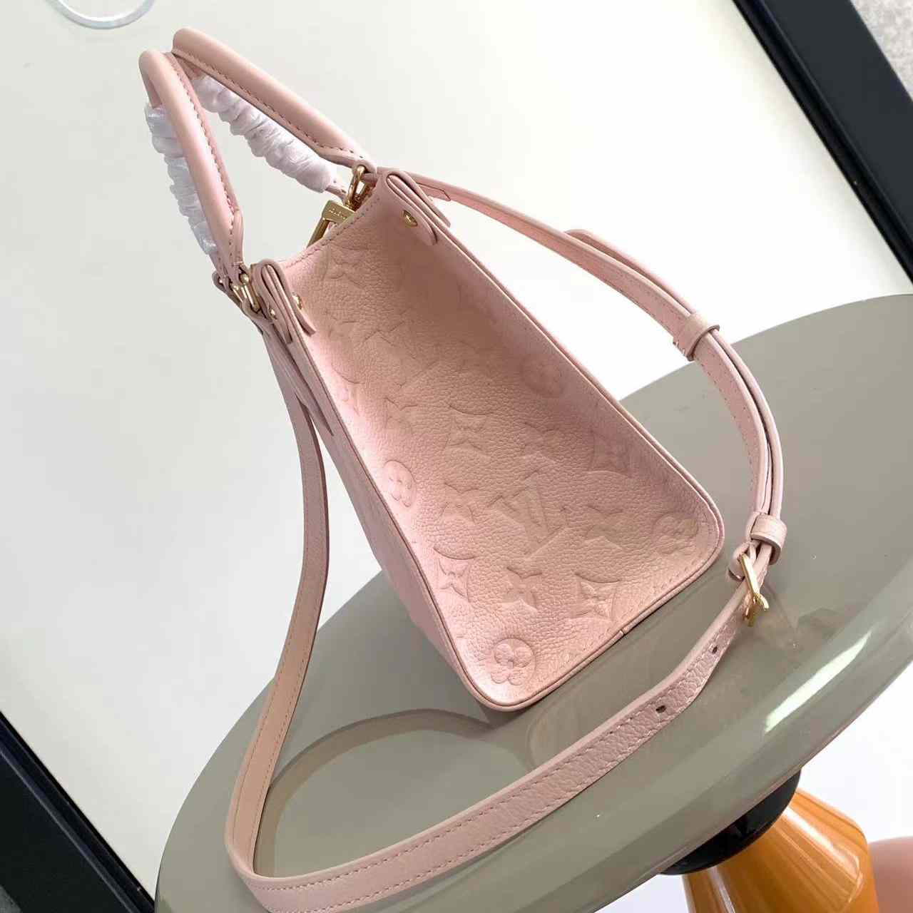 Louis Vuitton OnTheGo PM   M47135 - FashionPlug