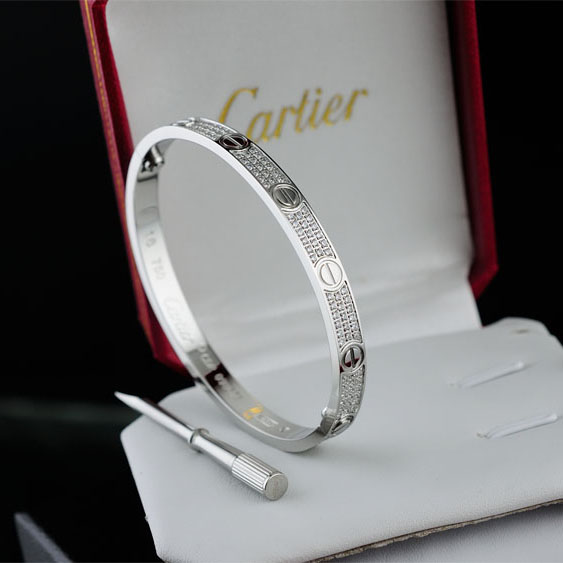 Cartier Bracelet - FashionPlug