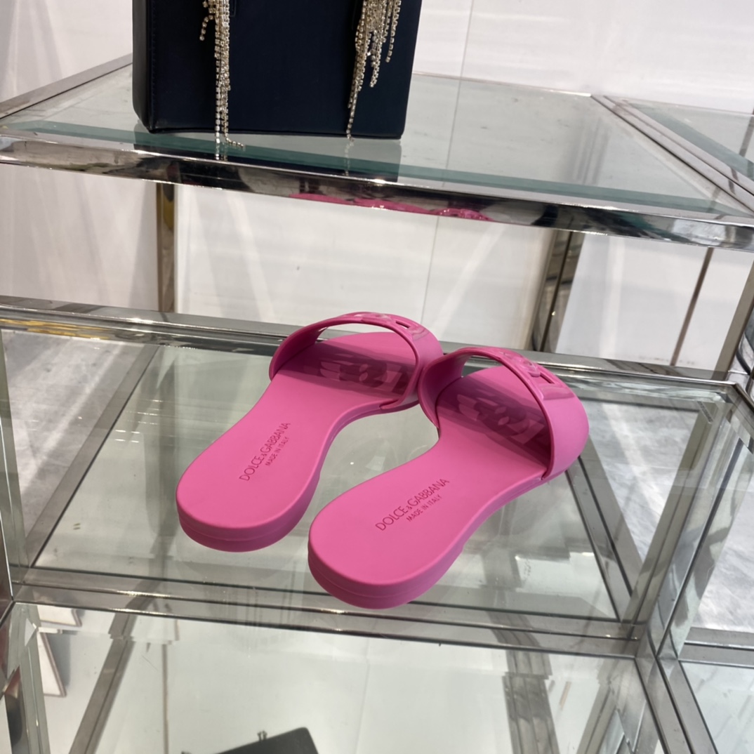 Dolce & Gabbana Rubber Beachwear Sliders - FashionPlug
