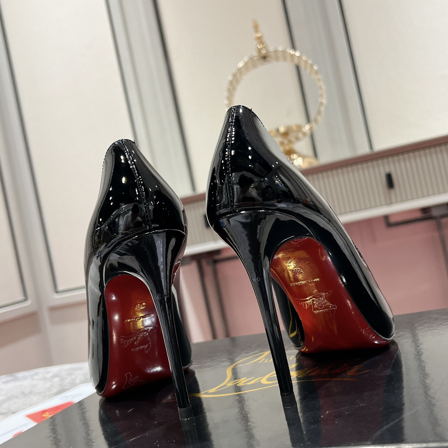 Christian Louboutin Hot Chick 100mm Pumps - FashionPlug