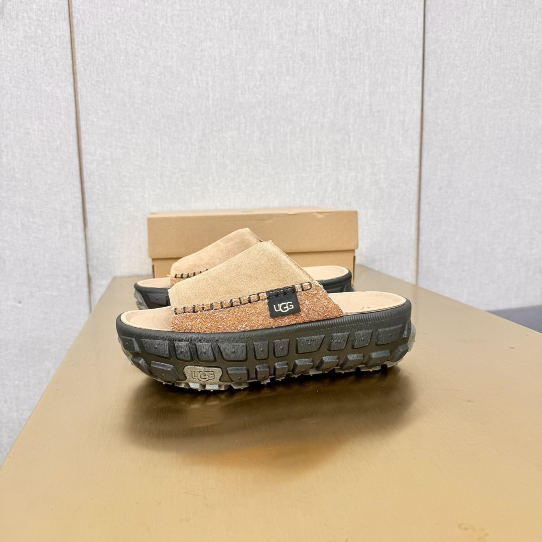 Ugg All Gender Venture Daze Slide - FashionPlug