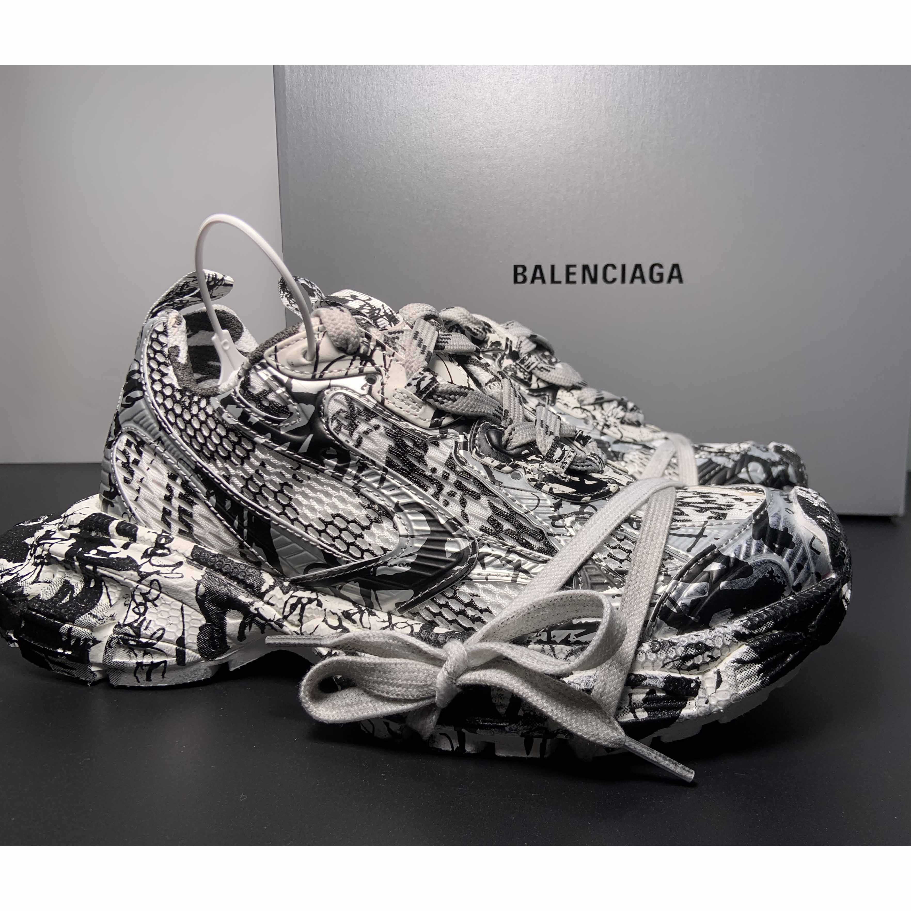 Balenciaga 3XL Extreme Graffiti Sneaker In White And Black  - FashionPlug
