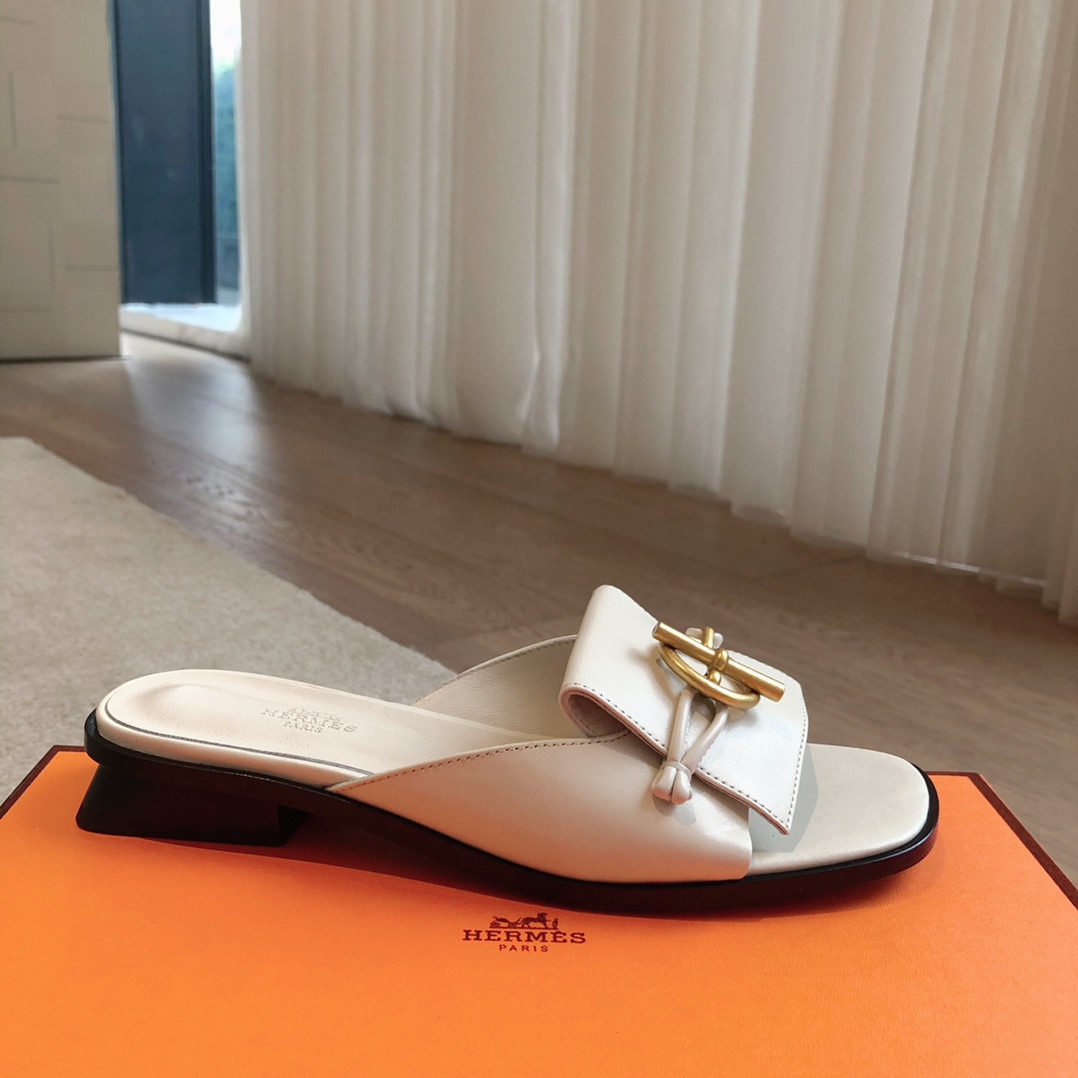 Hermes Isle Sandal - FashionPlug