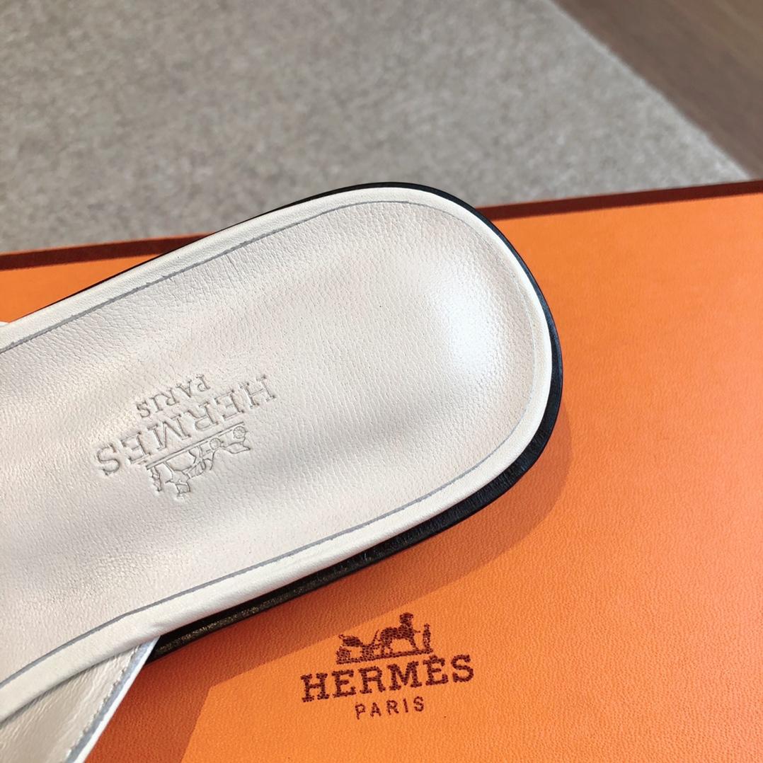 Hermes Isle Sandal - FashionPlug