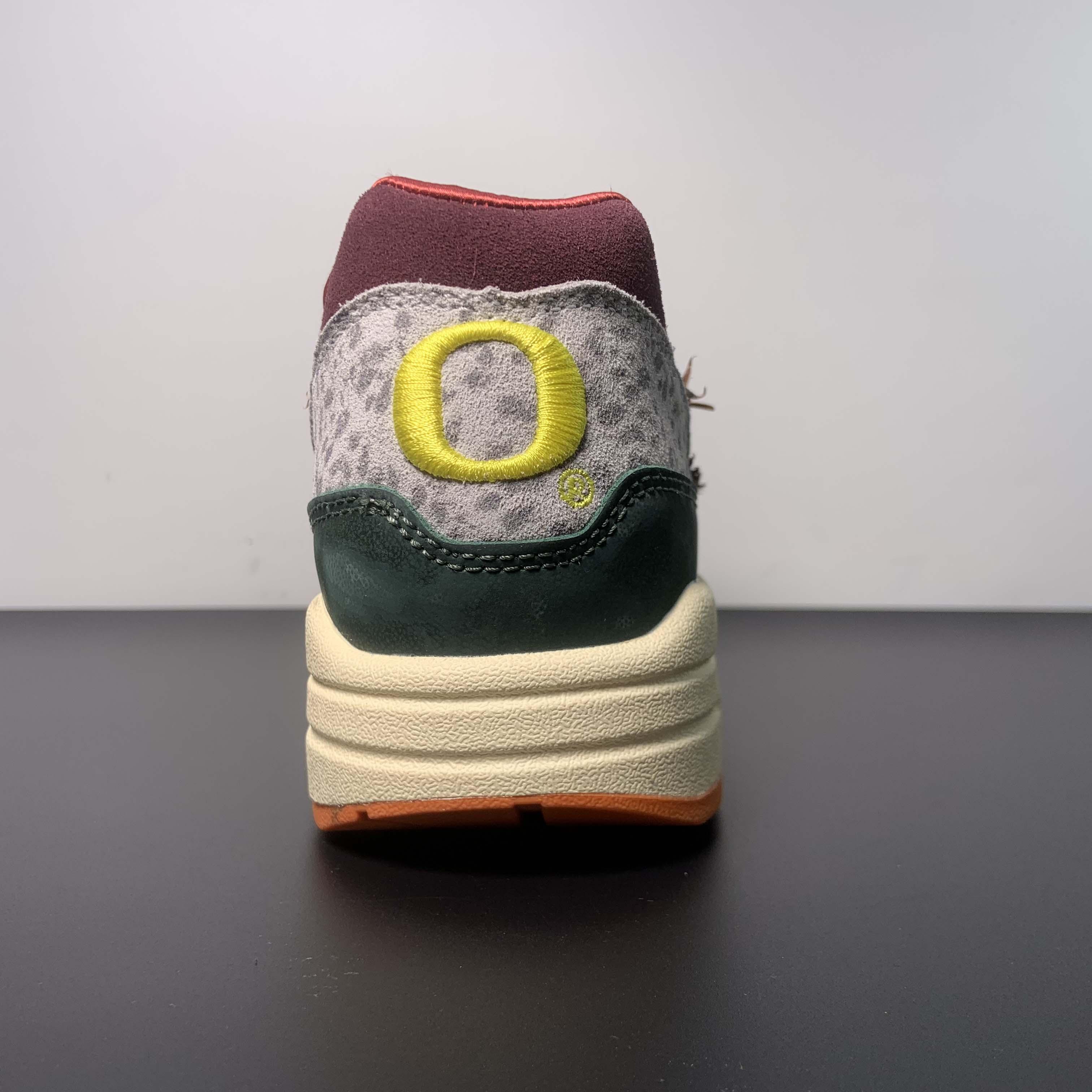 Division Street x Nike Air Max 1 Sneakers    HQ2639-100 - FashionPlug