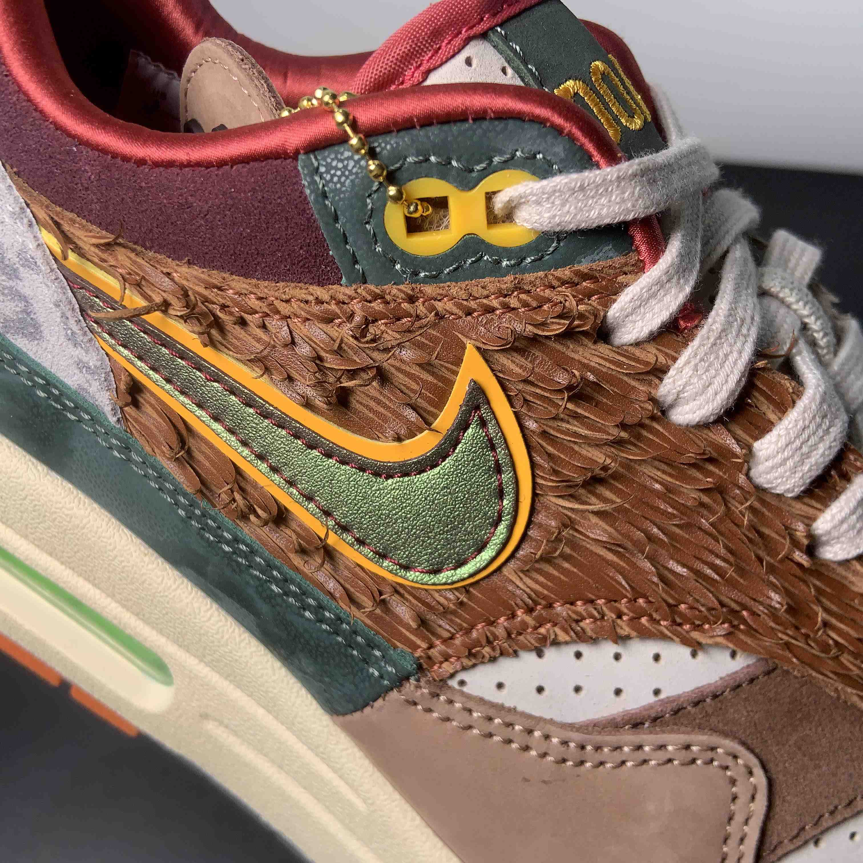Division Street x Nike Air Max 1 Sneakers    HQ2639-100 - FashionPlug