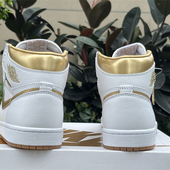 Air Jordan 1 High OG WMNS “Latte Sneaker    FD2596-021  - FashionPlug