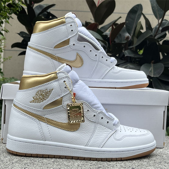 Air Jordan 1 High OG WMNS “Latte Sneaker    FD2596-021  - FashionPlug