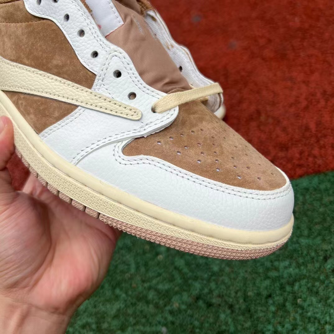 Travis Scott x Air Jordan 1 Low  Sneaker    DM7886-106 - FashionPlug