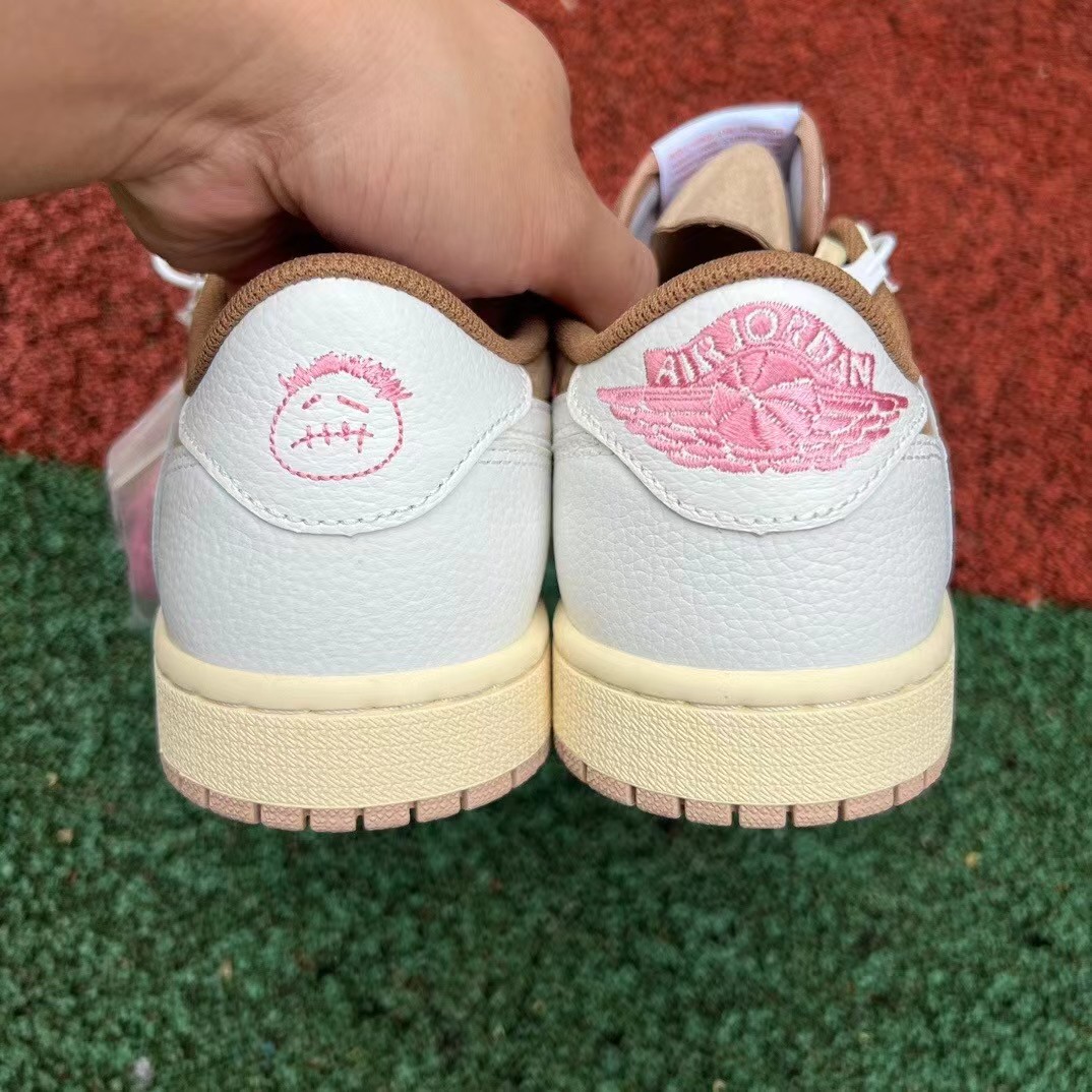 Travis Scott x Air Jordan 1 Low  Sneaker    DM7886-106 - FashionPlug