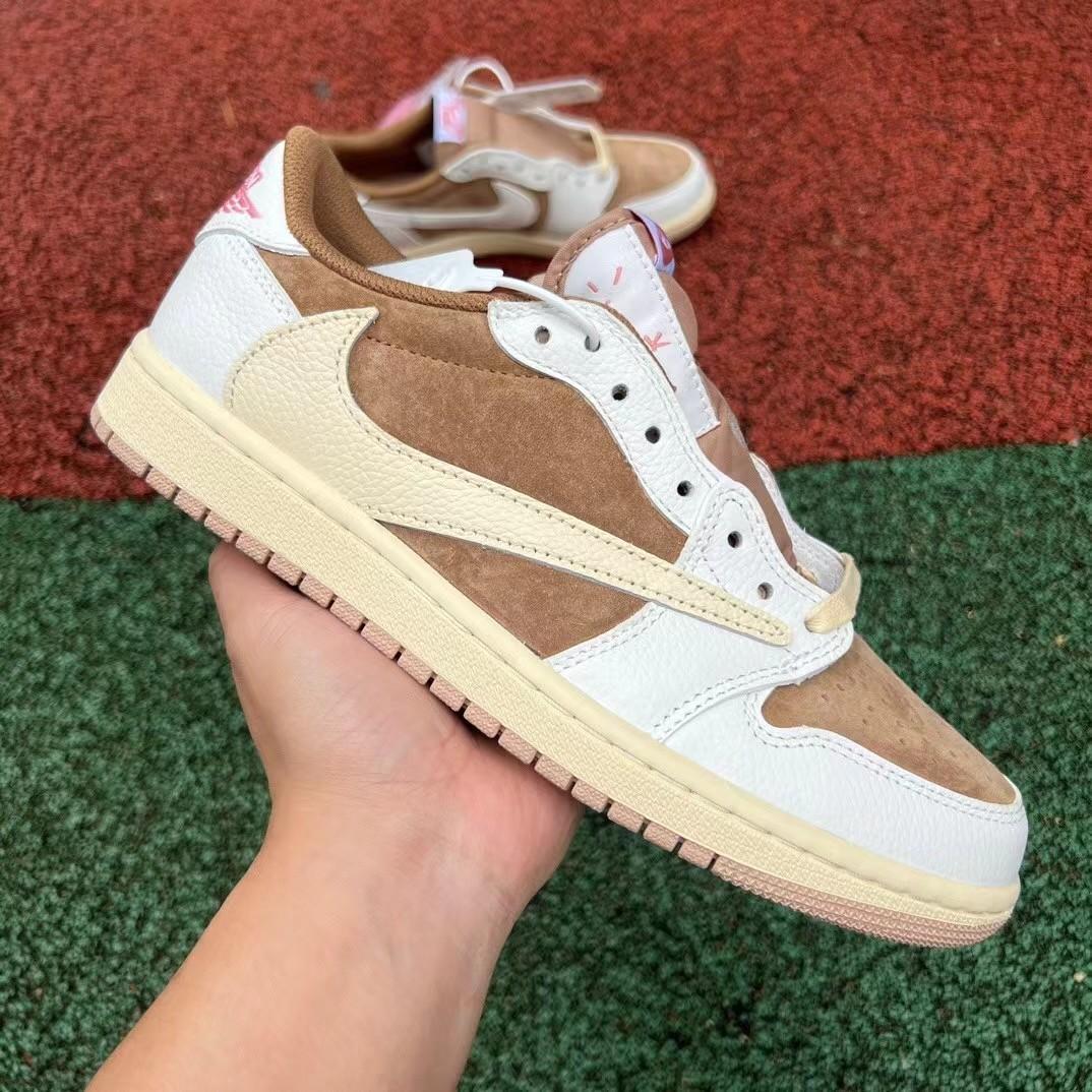 Travis Scott x Air Jordan 1 Low  Sneaker    DM7886-106 - FashionPlug