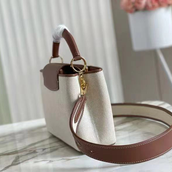 Louis Vuitton Capucines Handbag  (21 * 14 *8 cm) - FashionPlug