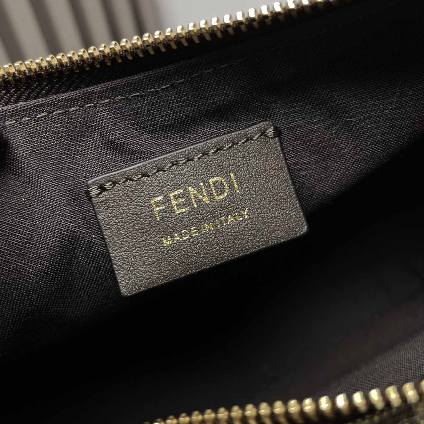 Fendi Fendigraphy Hobo Bag （29-24.5-10cm） - FashionPlug