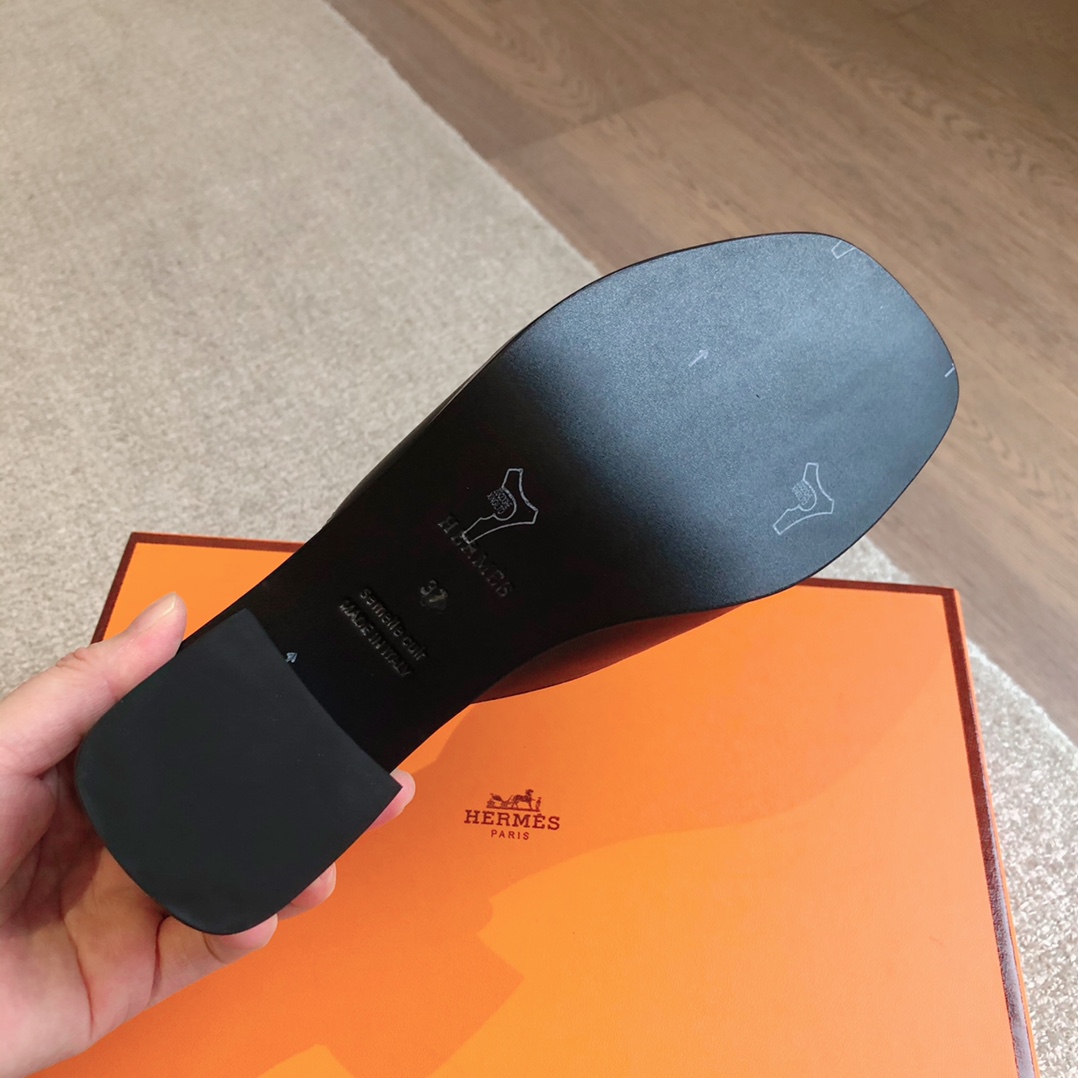 Hermes Ilot 50 Sandal - FashionPlug