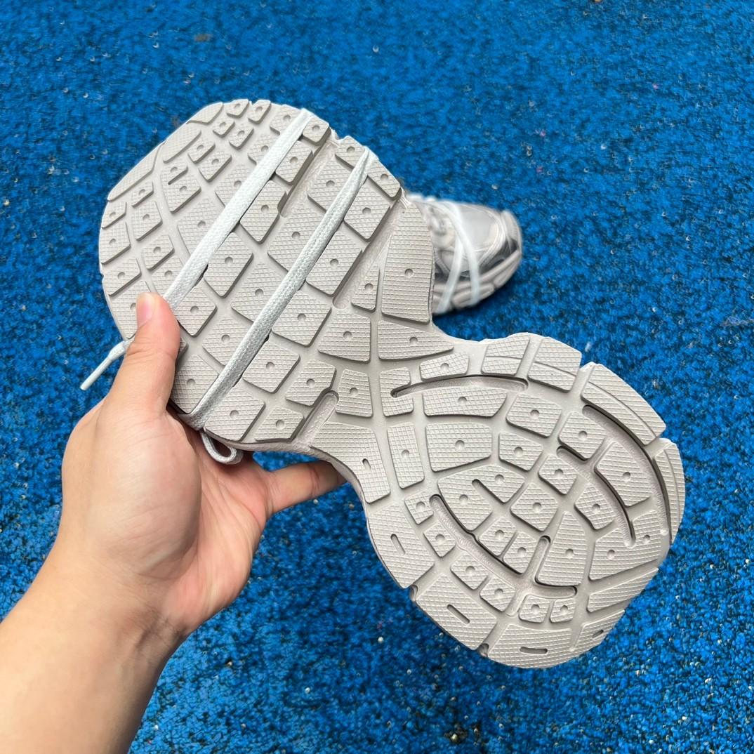 Balenciaga 3XL Sneaker - FashionPlug