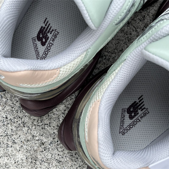 New Balance 9060 Sneakers      U9060FOC  - FashionPlug
