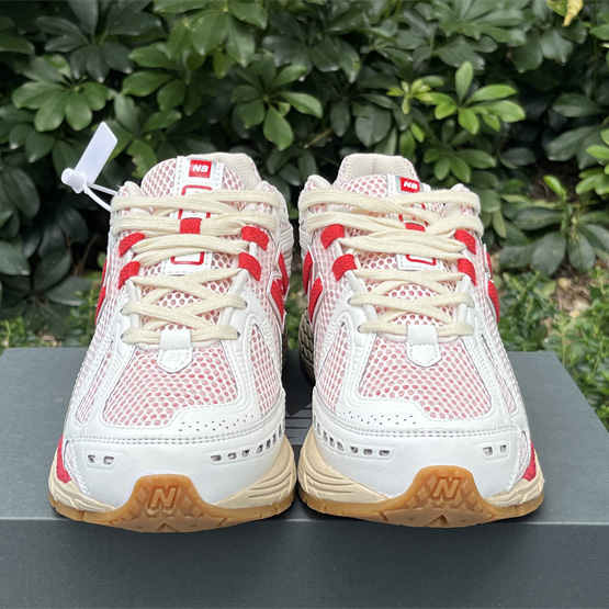 New Balance 1906R Sneakers      M1906RO  - FashionPlug