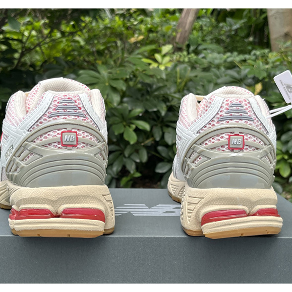 New Balance 1906R Sneakers      M1906RO  - FashionPlug