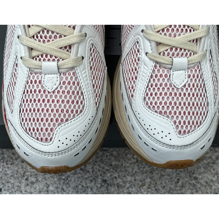 New Balance 1906R Sneakers      M1906RO  - FashionPlug