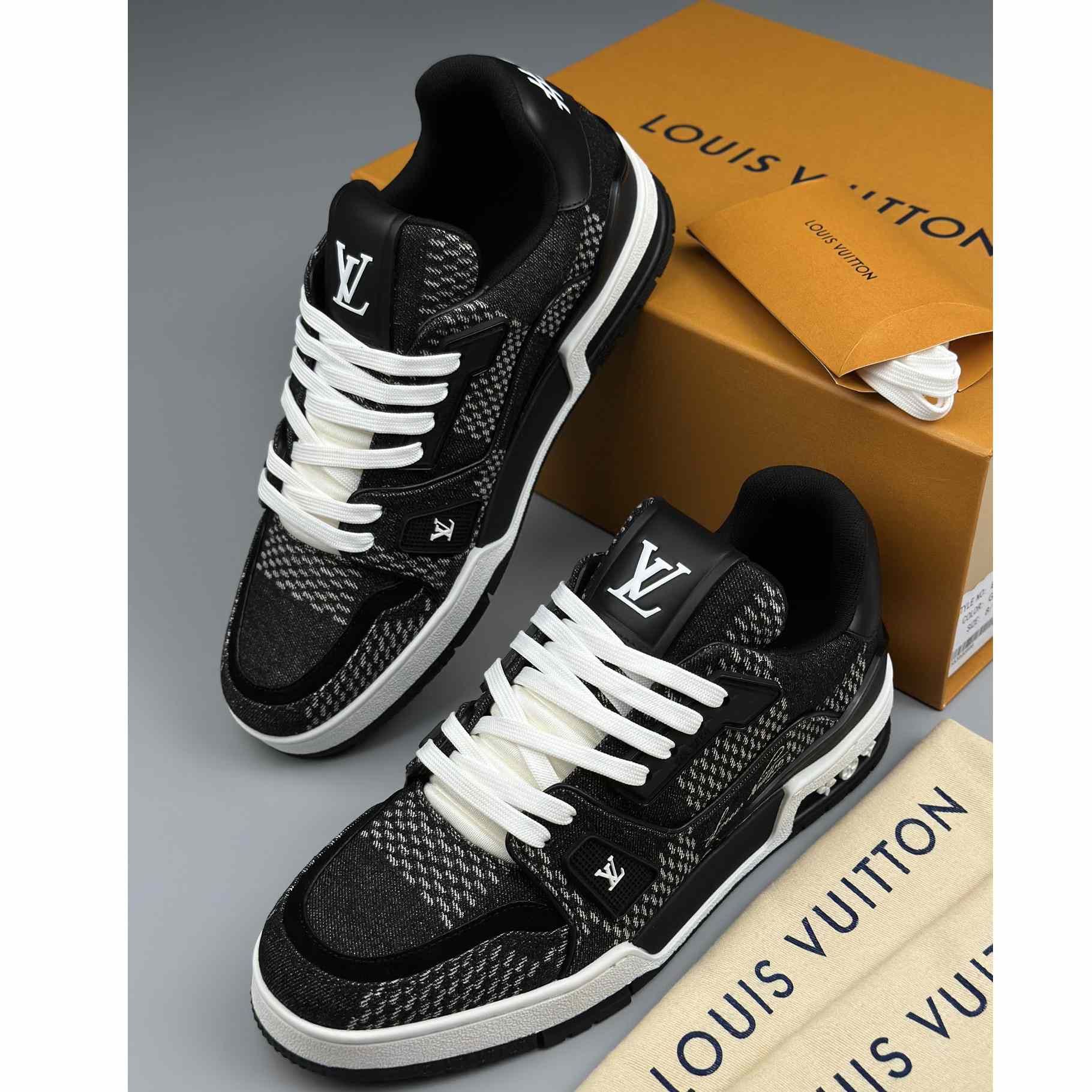 Louis Vuitton LV Trainer Sneaker    1AD6DZ - FashionPlug