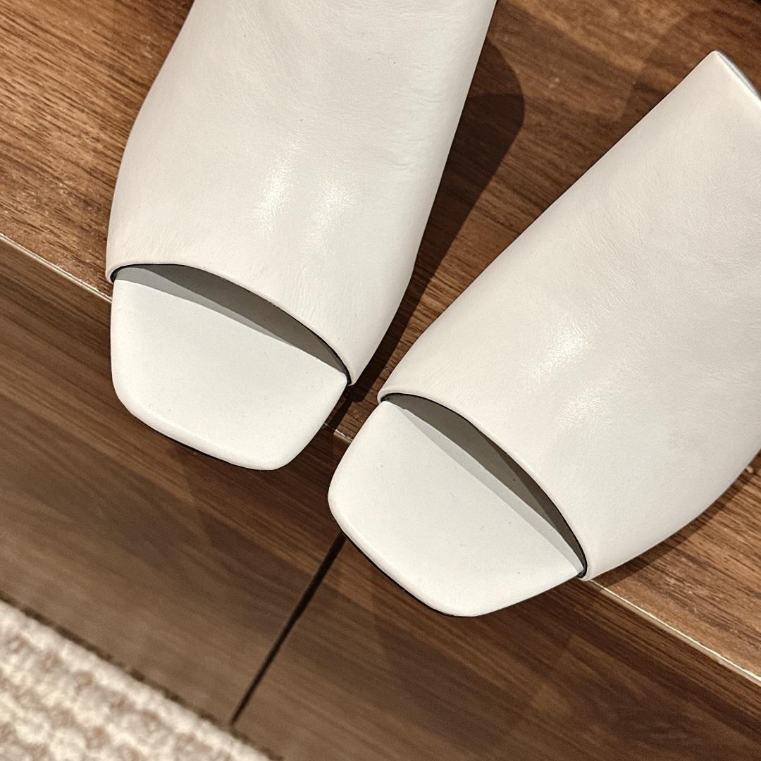 Hermes Glossy 60 Sandal - FashionPlug