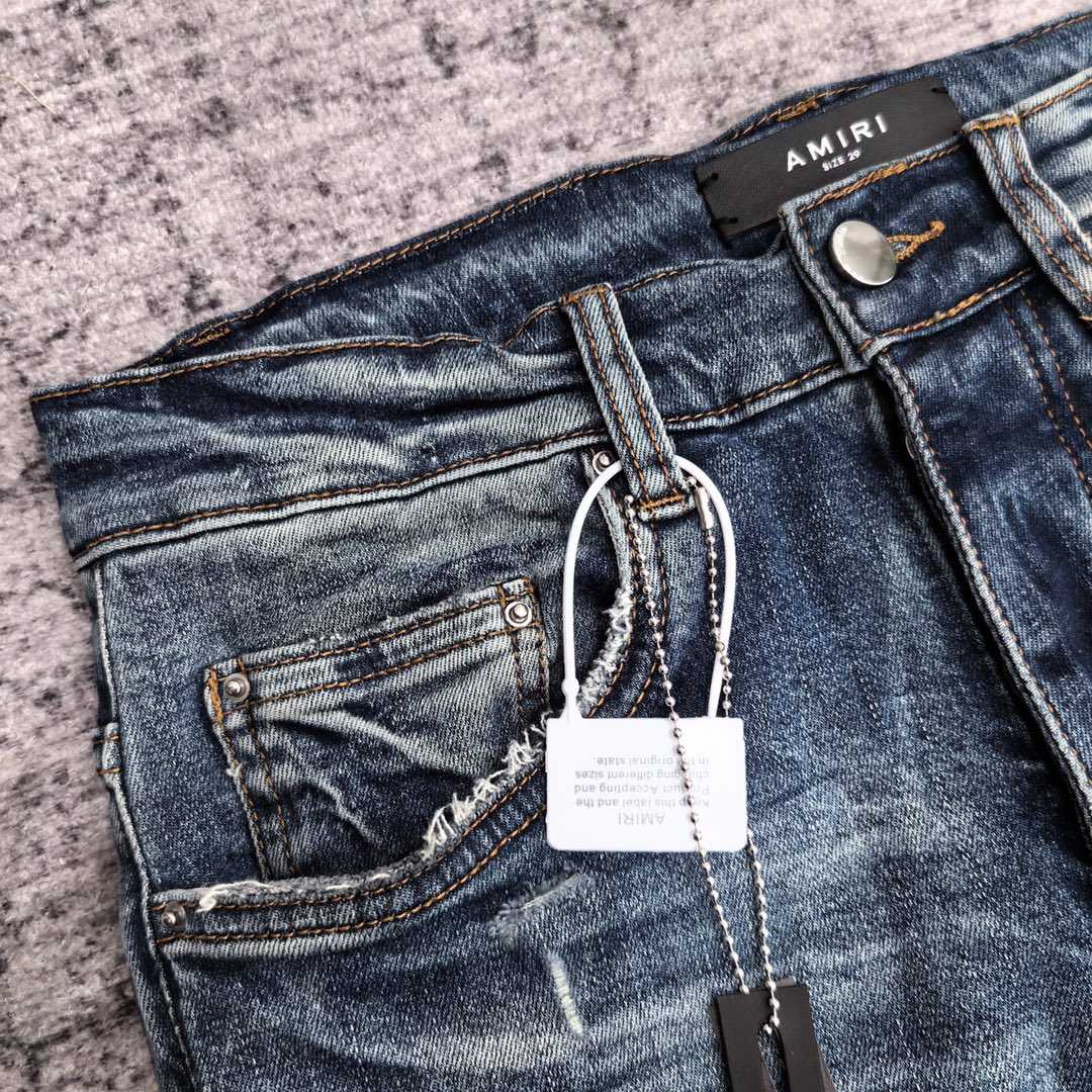 Amiri Slim Fit Jeans    672 - FashionPlug