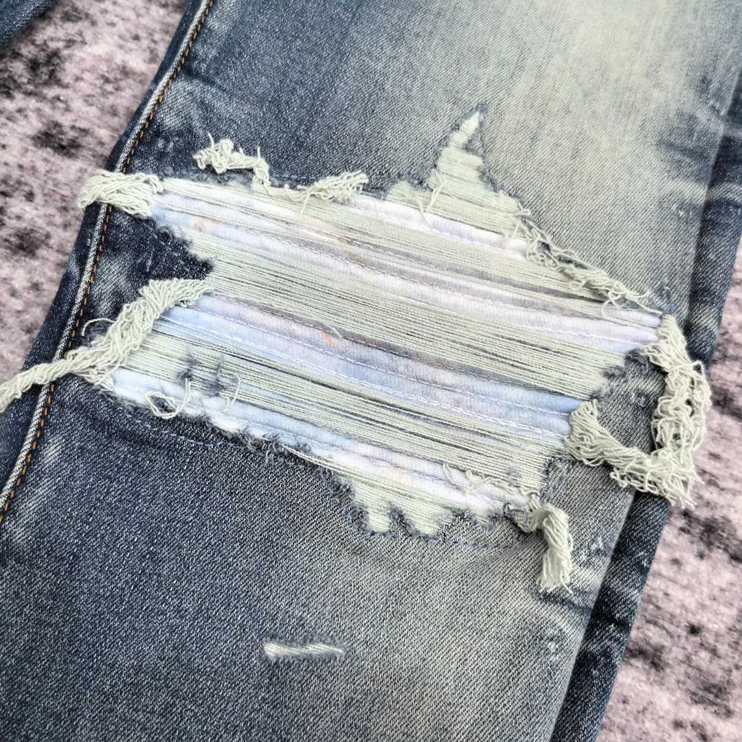 Amiri Slim Fit Jeans    672 - FashionPlug