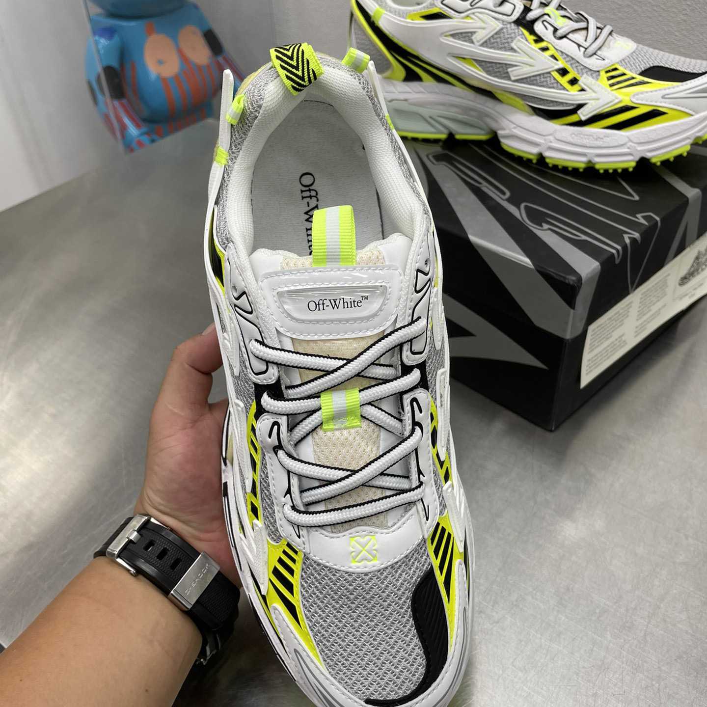 Off-White c/oVrgil Abloh™ Sneakers - FashionPlug