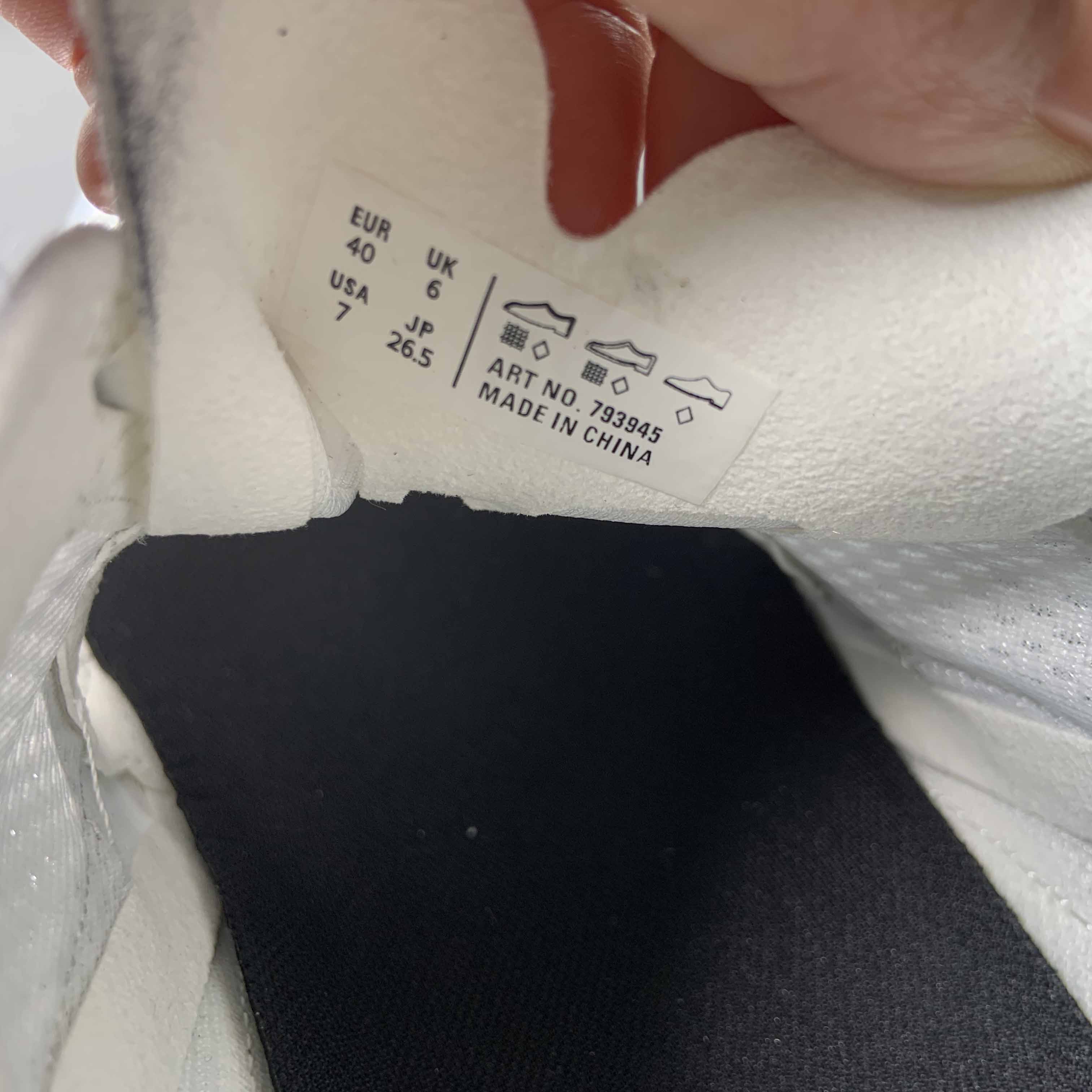 Balenciaga Circuit Sneaker In White And Silver  - FashionPlug