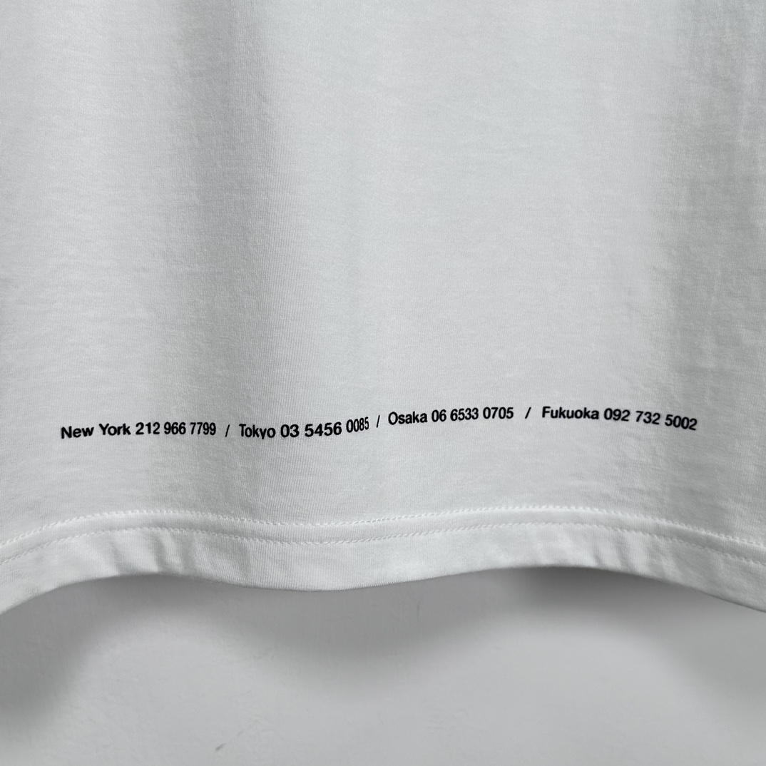 Supreme Tunnel Tee - FashionPlug