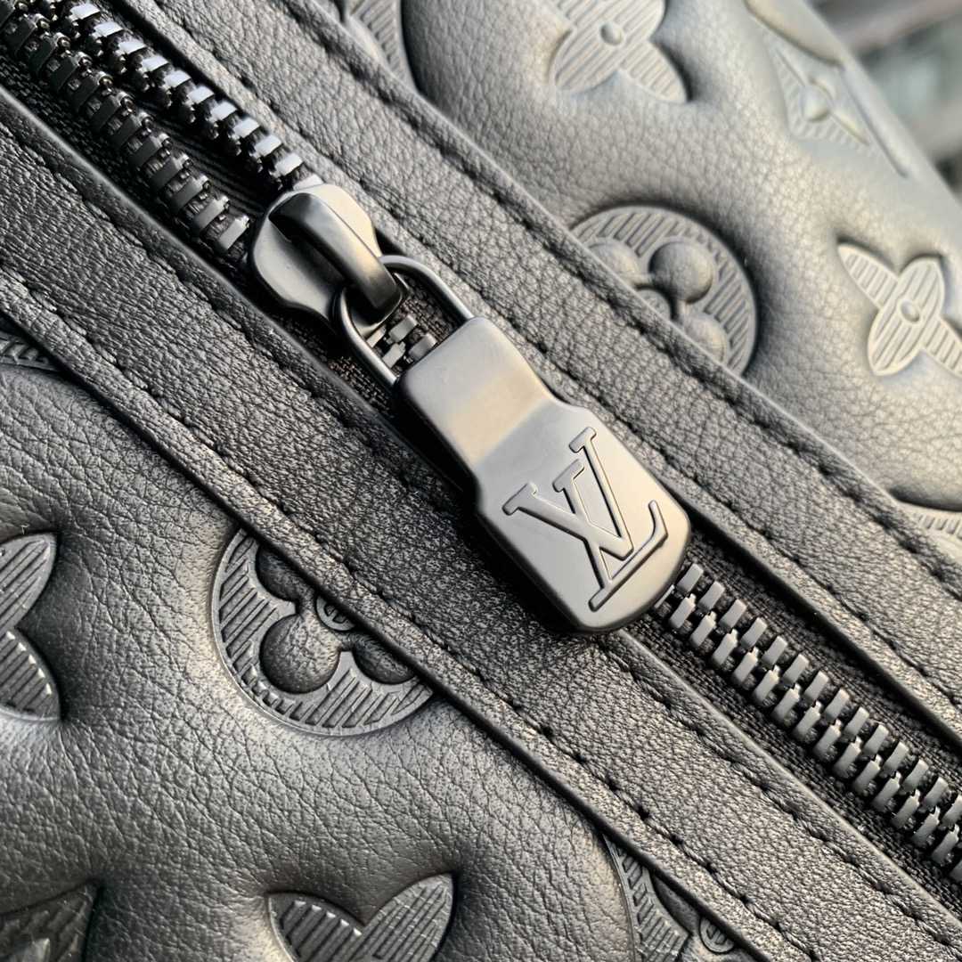 Louis Vuitton Helmet Bag   M46554 - FashionPlug