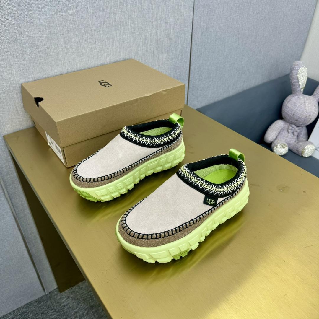 Ugg All Gender Venture Daze - FashionPlug