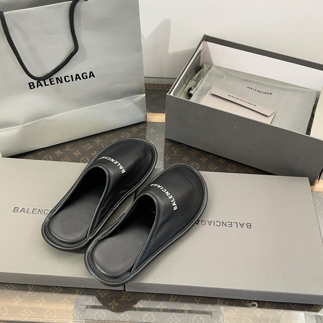 Balenciaga Logo-print Leather Slippers - FashionPlug