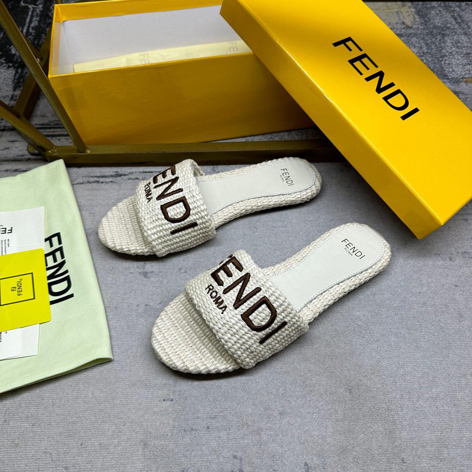 Fendi Signature Natural Raffia Slides - FashionPlug