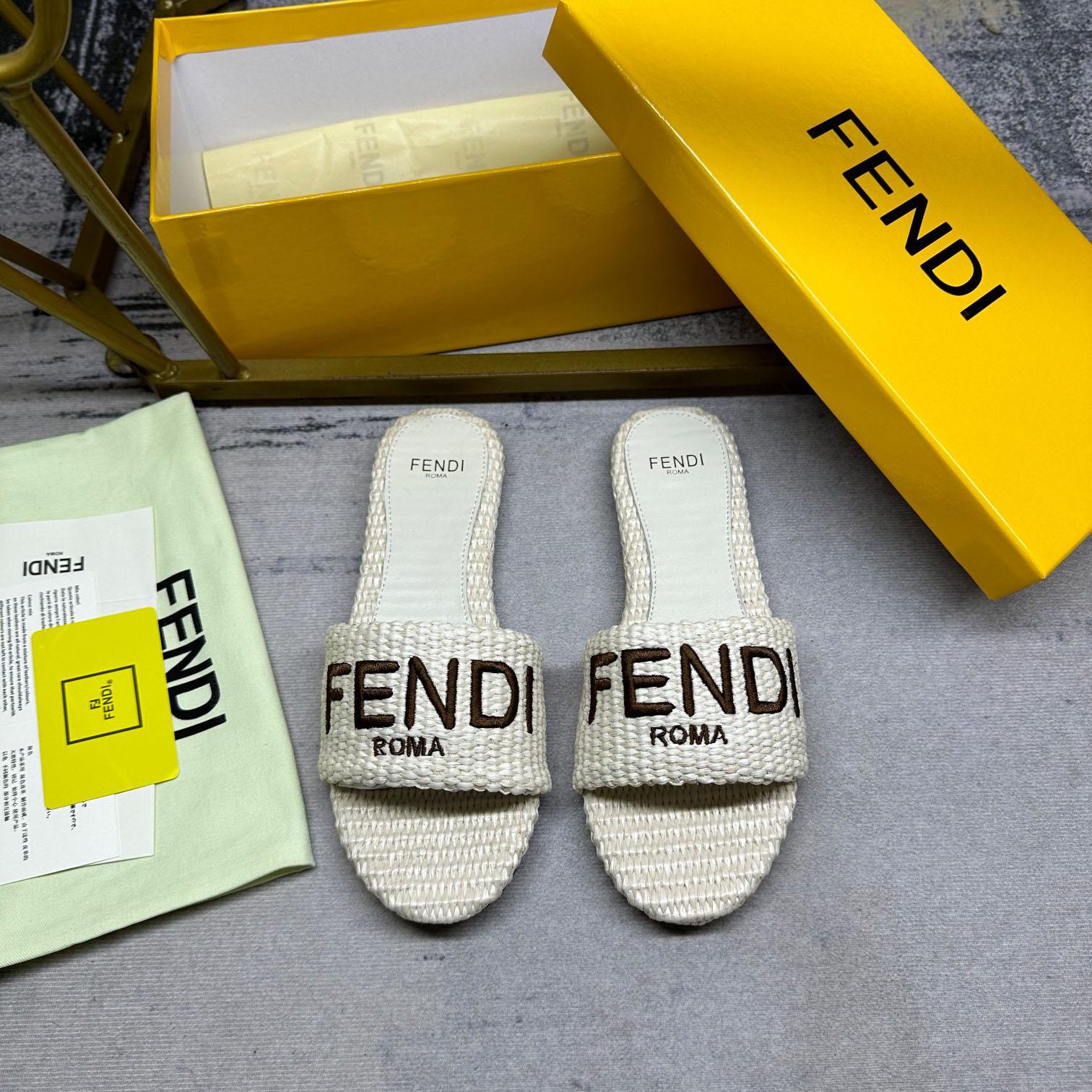 Fendi Signature Natural Raffia Slides - FashionPlug