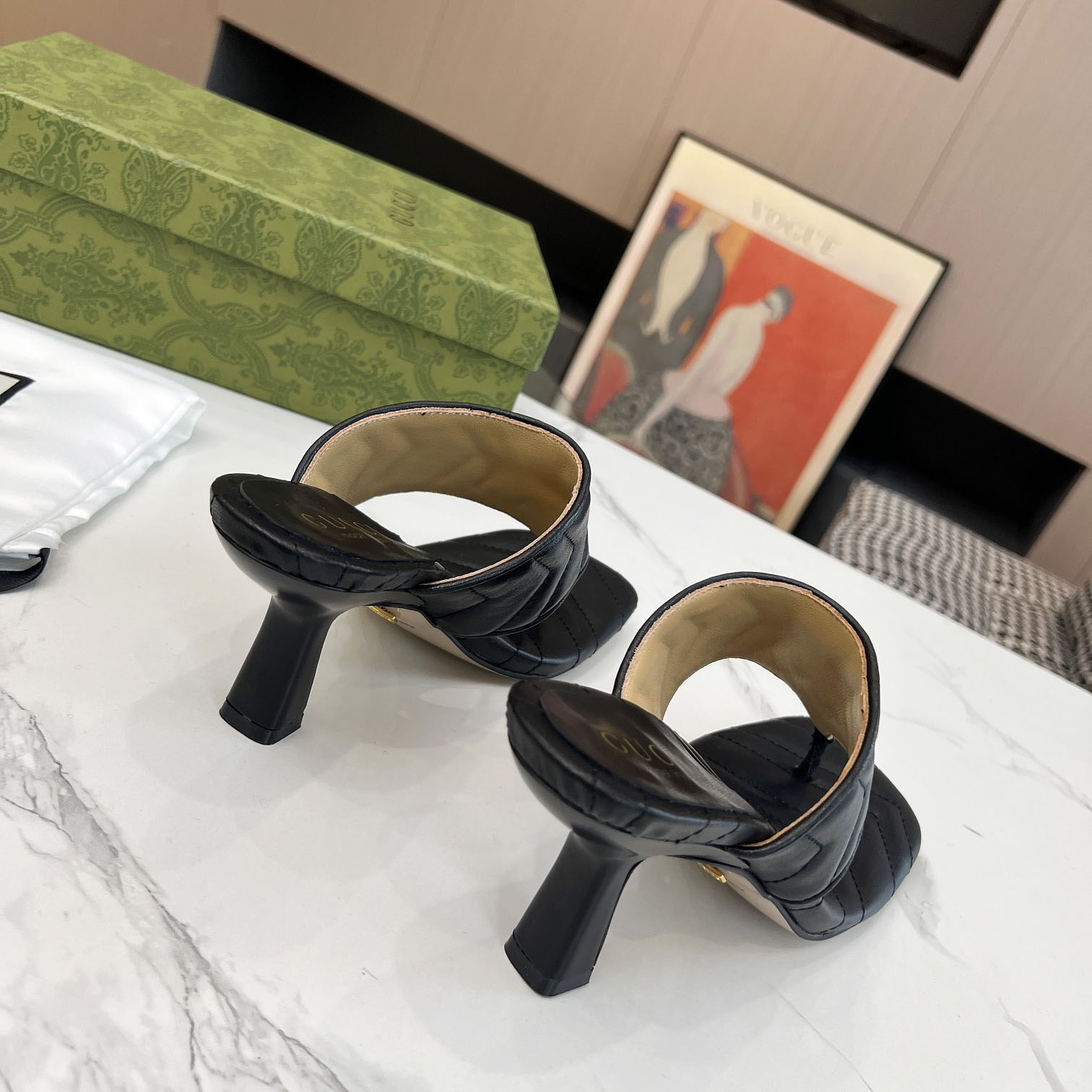 Gucci Women's Double G thong sandal - FashionPlug