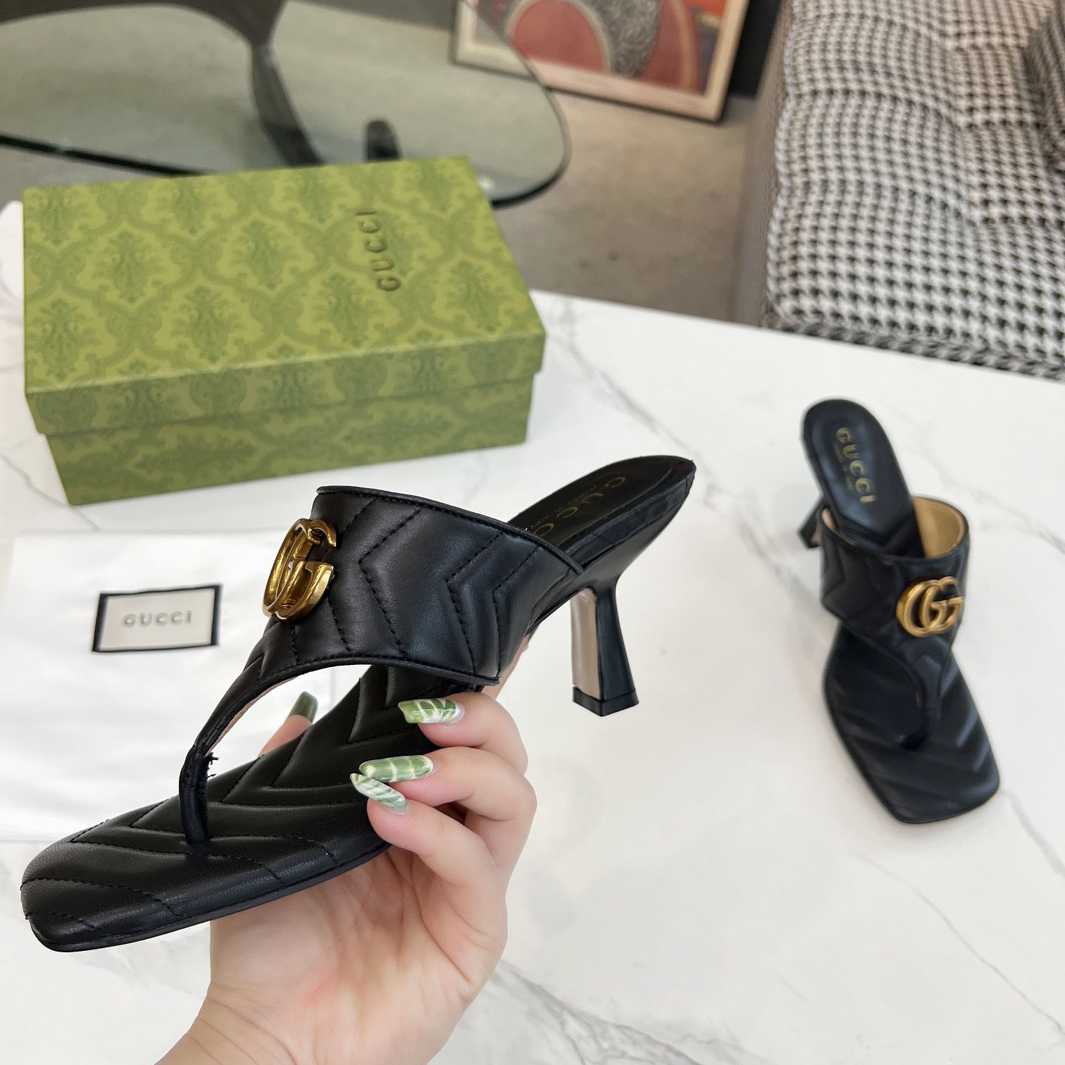 Gucci Women's Double G thong sandal - FashionPlug