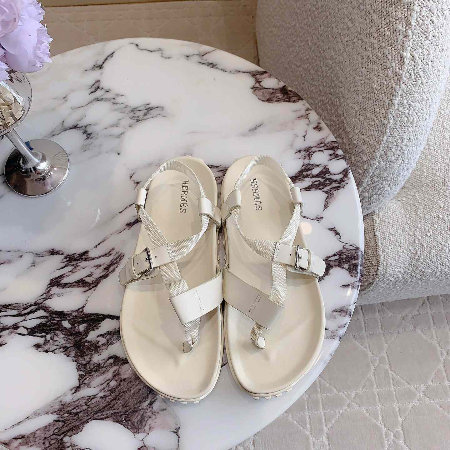 Hermes Inboard Sandal - FashionPlug