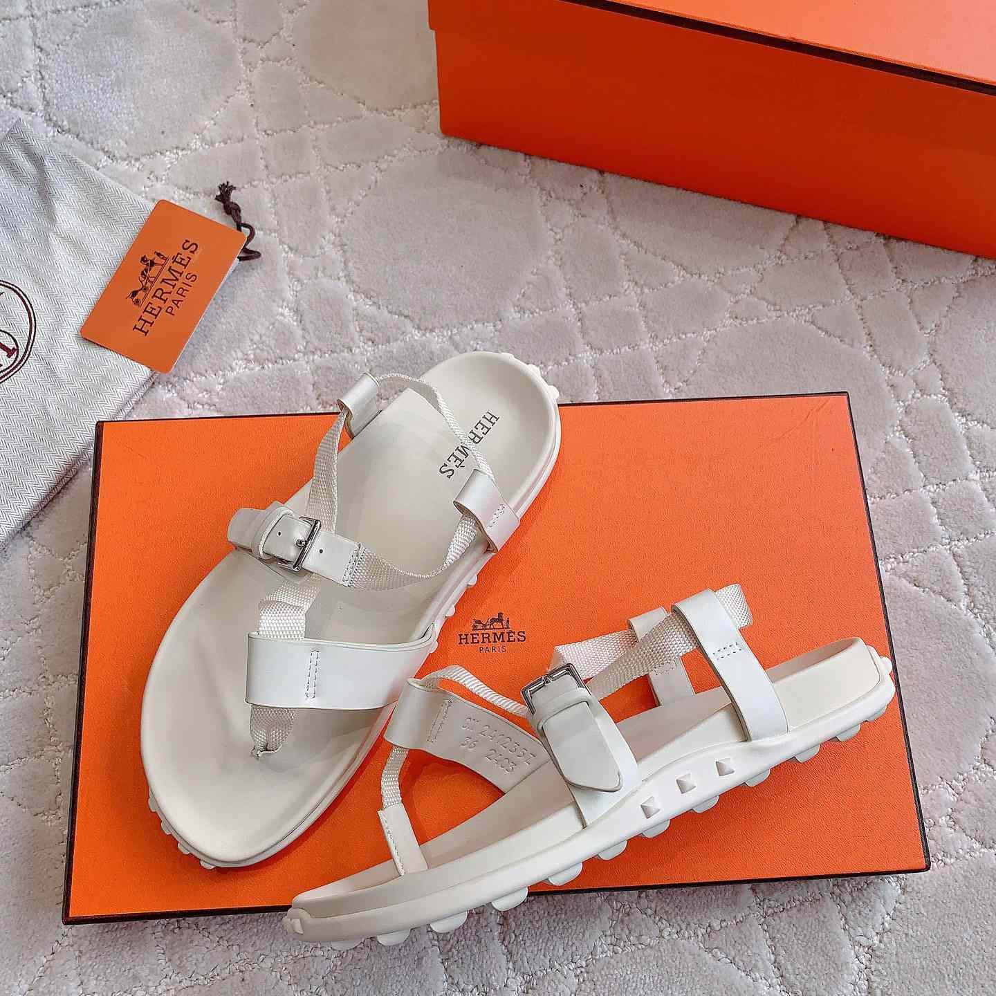 Hermes Inboard Sandal - FashionPlug