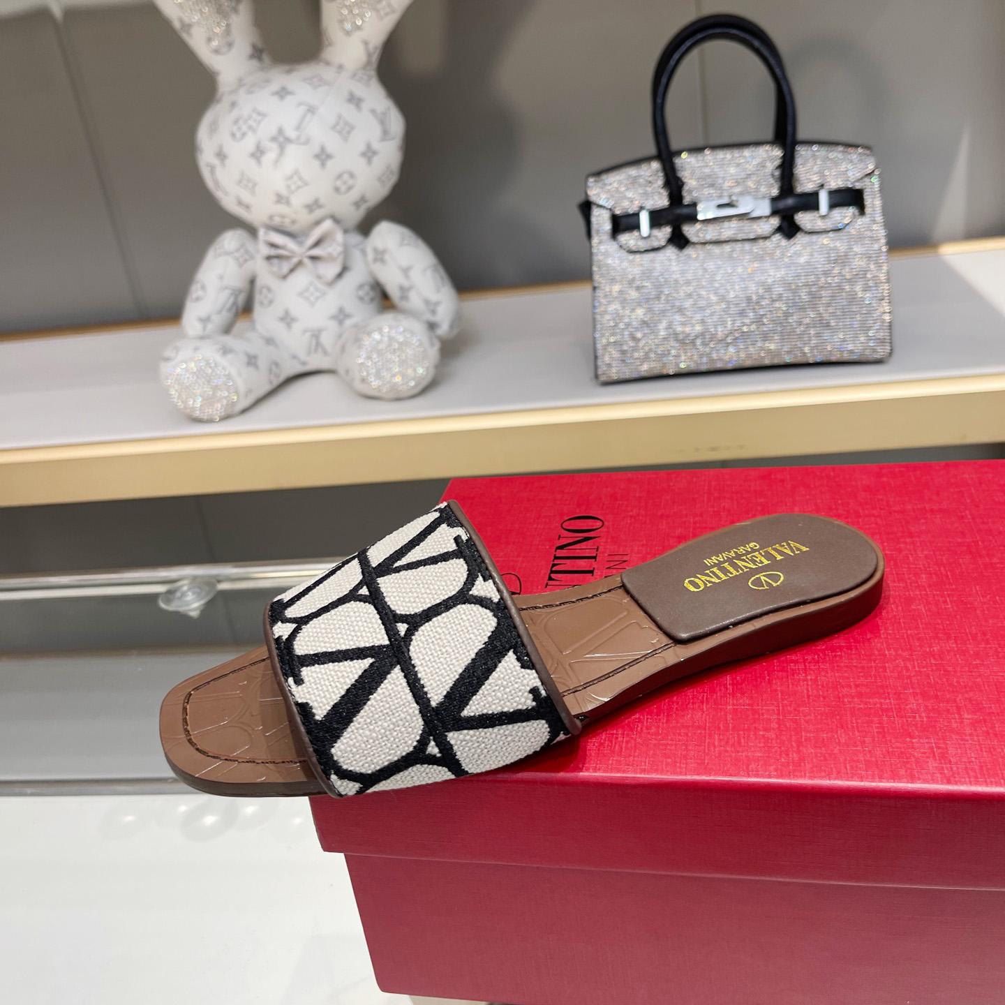 Valenti Garavani VLogo Toile Iconographe Slides - FashionPlug