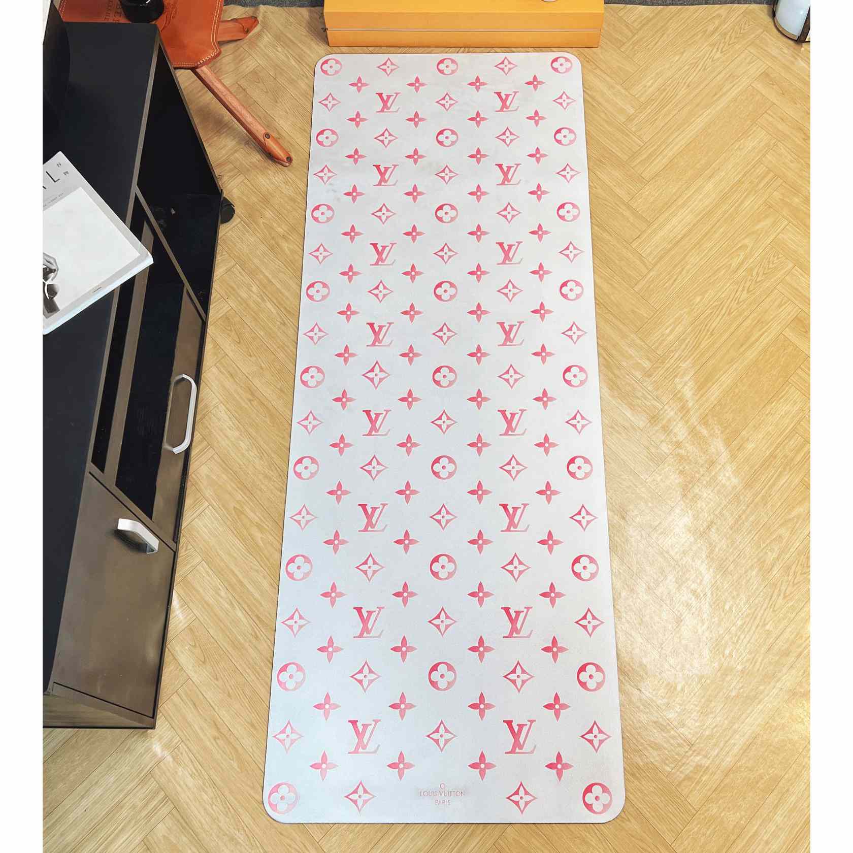 Louis Vuitton Exercise Mat  GI0920 - FashionPlug
