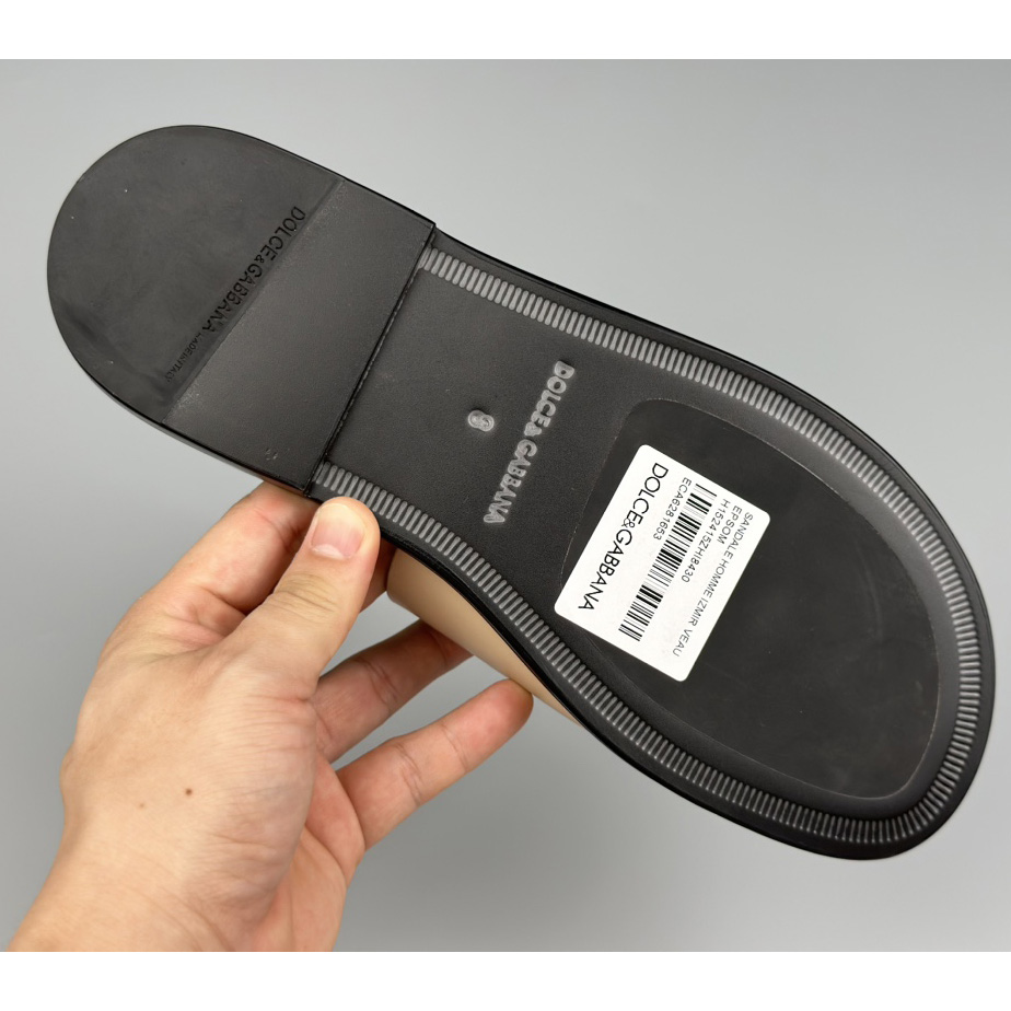 Dolce & Gabbana Logo-plaque Cross-over Leather Sandals - FashionPlug
