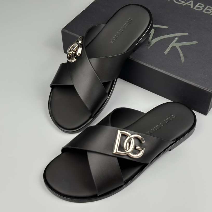 Dolce & Gabbana Logo-plaque Cross-over Leather Sandals - FashionPlug